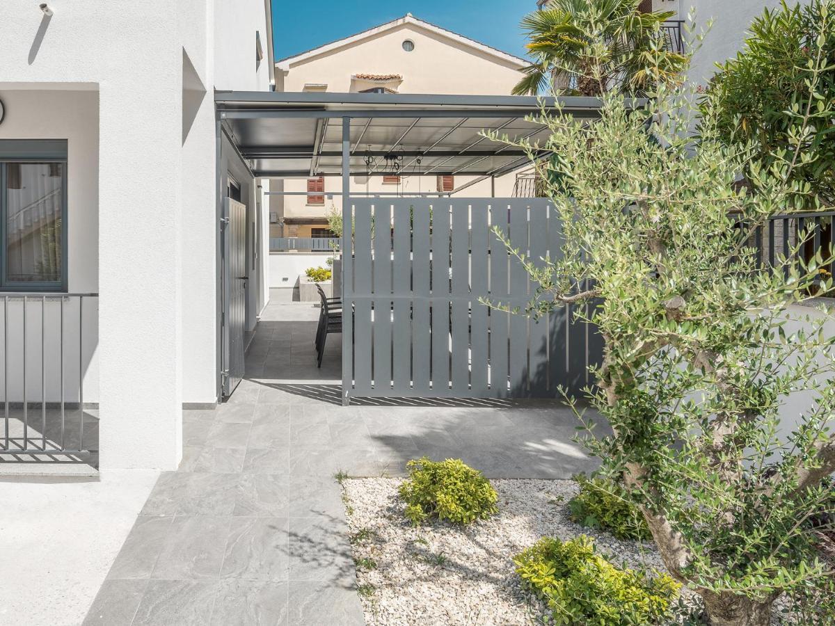 New 2021! Stella Porec Bagian luar foto