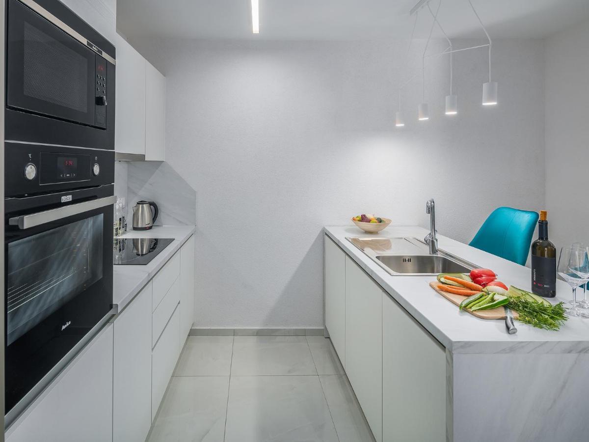 New 2021! Stella Porec Bagian luar foto