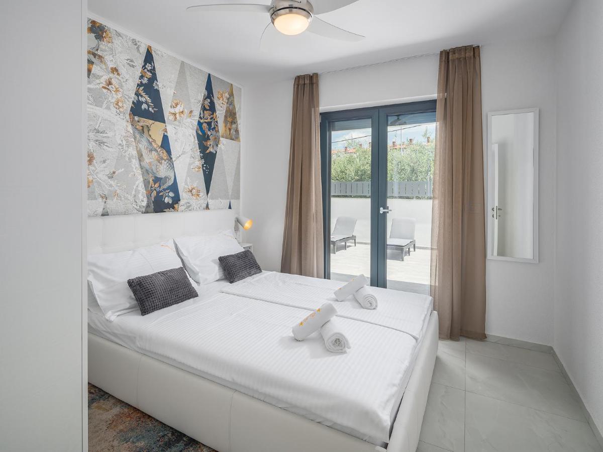 New 2021! Stella Porec Bagian luar foto