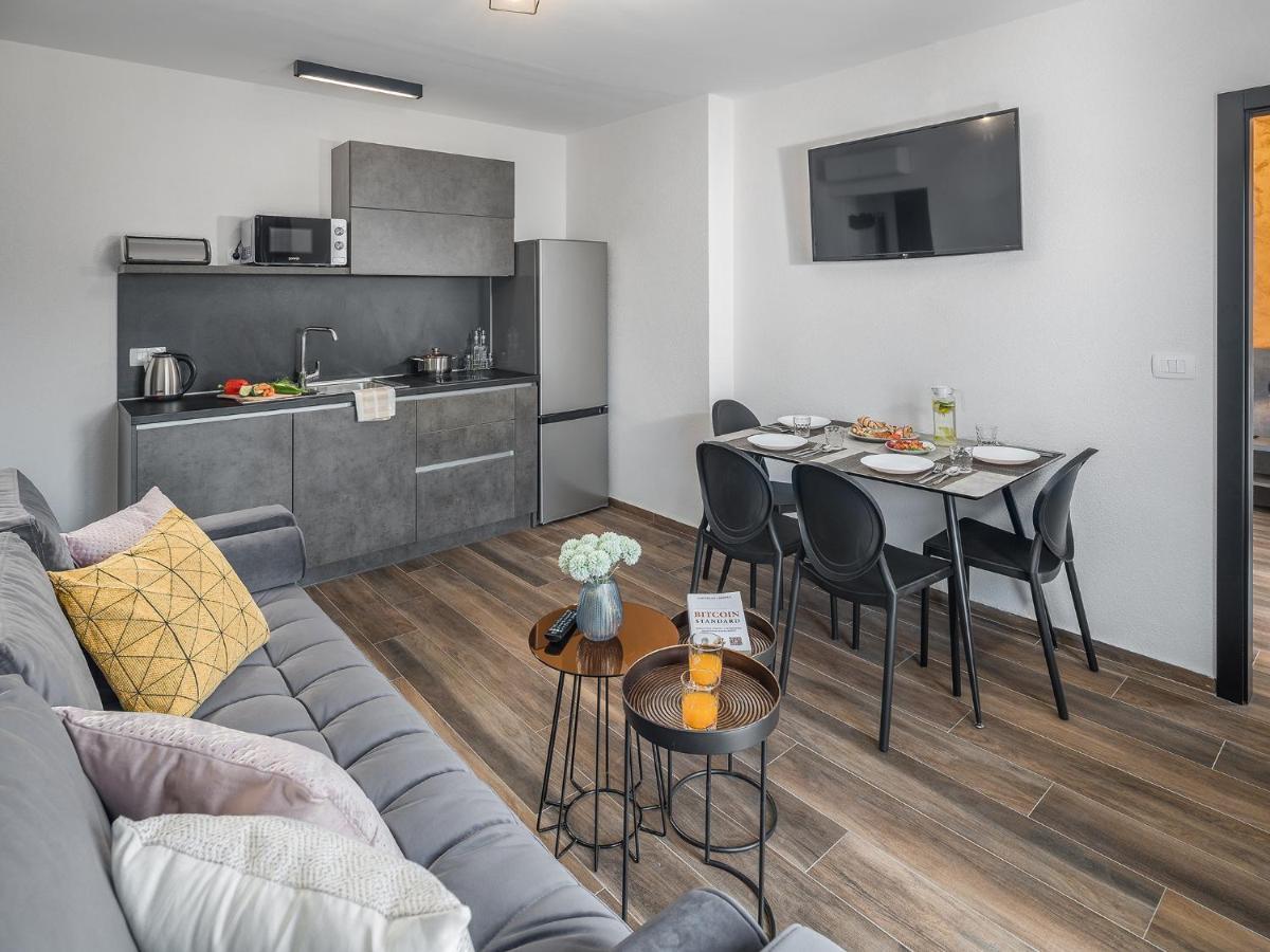 New 2021! Stella Porec Bagian luar foto